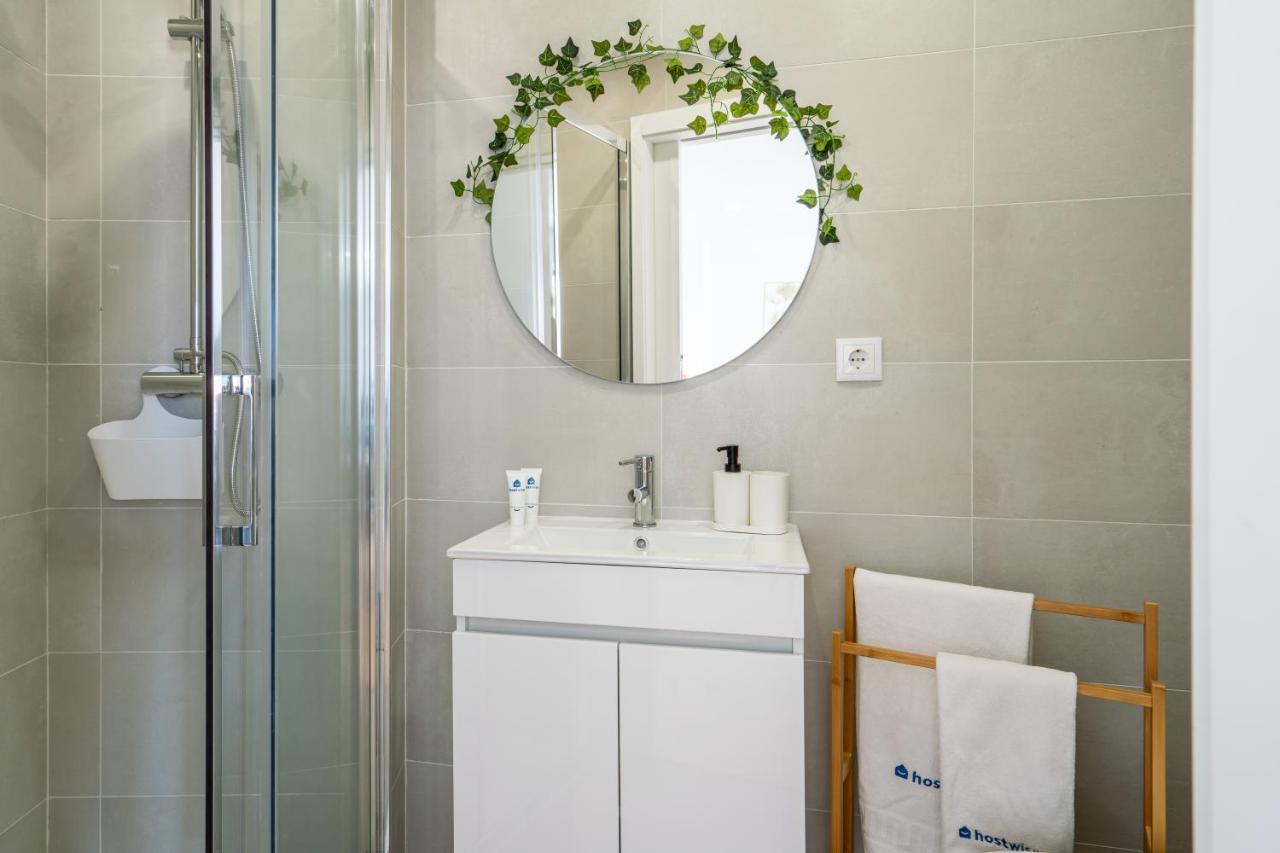 Host Wise - Comfy Sunny Flat - Prime Location Apartament *